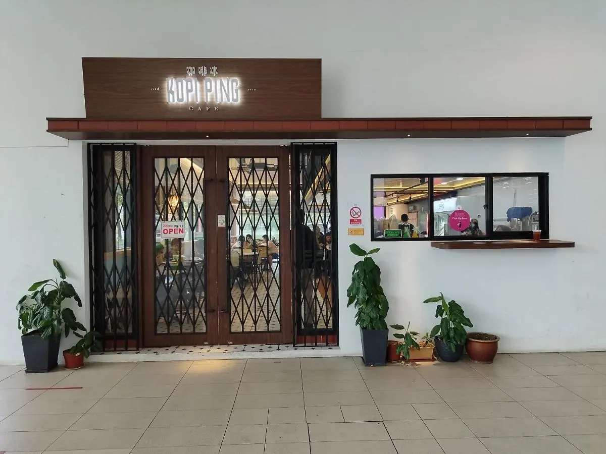 Restary: Musical Suites with Infinity Pool Near Imago Mall Kota Kinabalu 0*,  Malaysia
